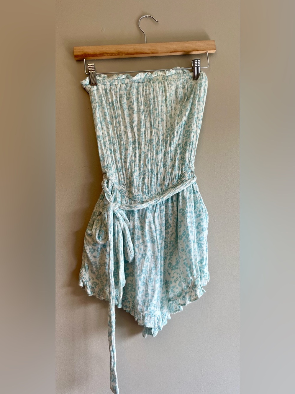 Billabong Strapless Floral Romper | White & Aqua Blue | Women’s Medium